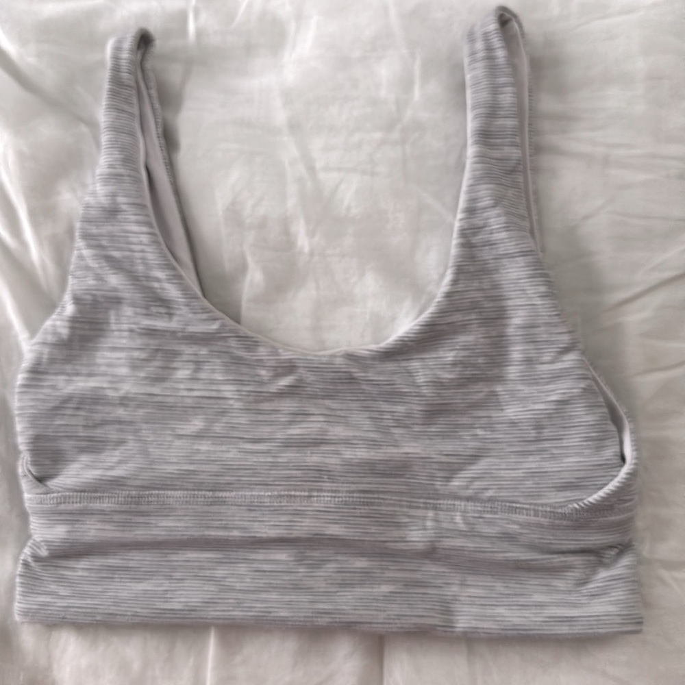 lululemon bra invertible !!